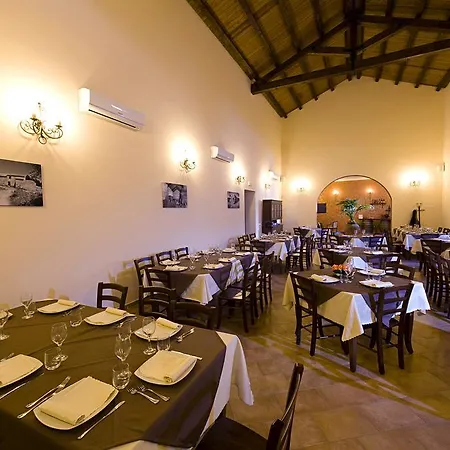 Agriturismo Antichi Granai Lantgård *